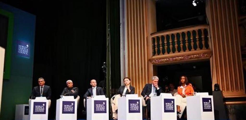 أخبار مصر | شريف فتحي يناقش تسهيل حركة المسافرين واستخدام التكنولوجيا في إجراءات السفر - ايجبت نيوز