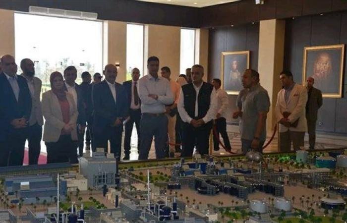 اقتصاد مصر | وزير الصناعة يختتم زيارته «لاقتصادية قناة السويس» بتفقد مجمعي الأسمدة الفوسفاتية والأزوتية - ايجبت نيوز