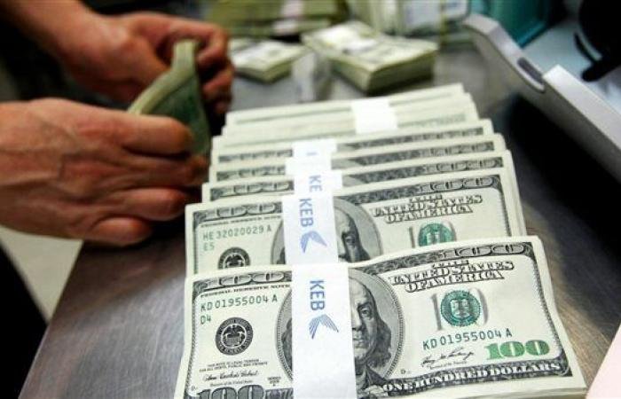 اقتصاد مصر | مشاهد الدولار مساء اليوم.. تراجع 25 قرشًا أمام الجنيه في البنوك - ايجبت نيوز
